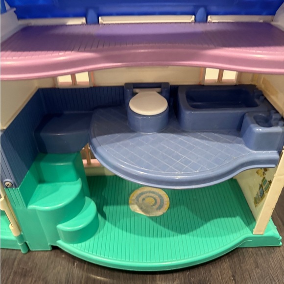 VINTAGE Fisher-Price Blue and Off White Cream Dollhouse Playhouse - Picture 9 of 10